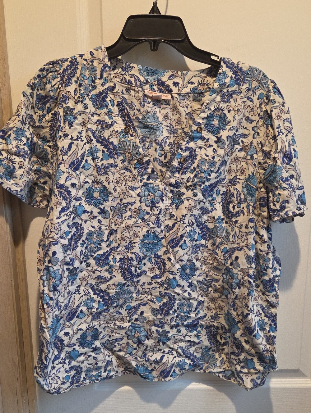 Knox Rose White & Blue Floral Short Sleeve Blouse